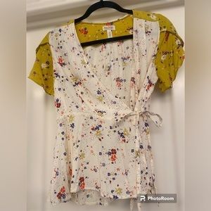 Anthropologie floral flowy top 🌸